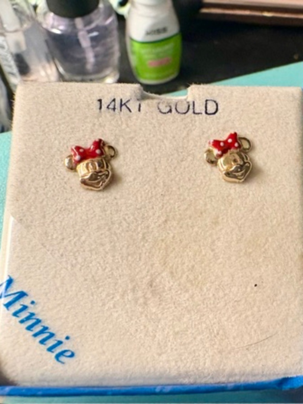 Disneys fine Minnie Mouse earrings 14K